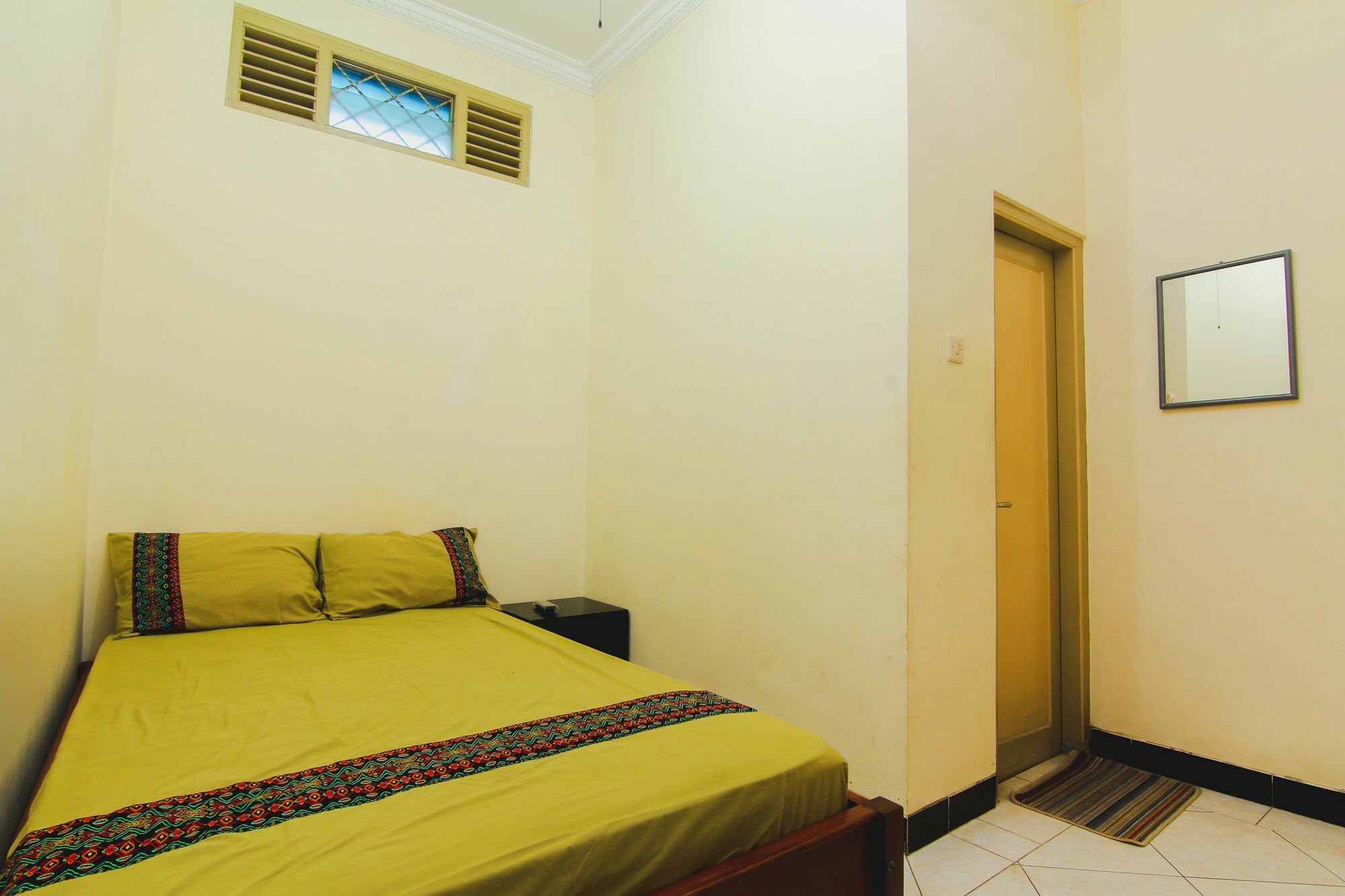 Griya Batik Giri Sekar Homestay Yogyakarta Esterno foto